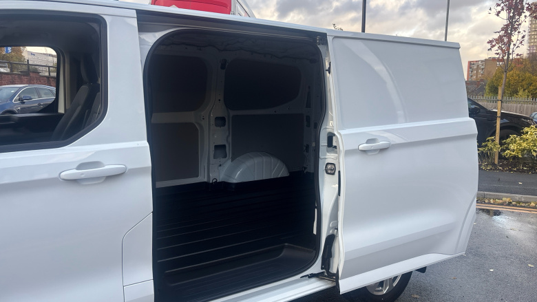 Ford Transit Custom E-320 L1 Rwd 100kW 65kWh H1 Van Limited Auto